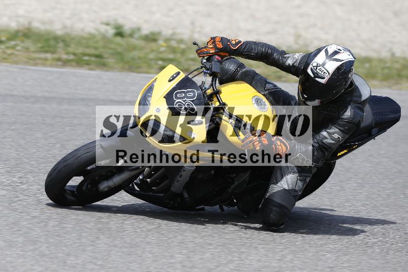 /10 20.04.2026  Pluess Moto Sport ADR/Freies Fahren/88